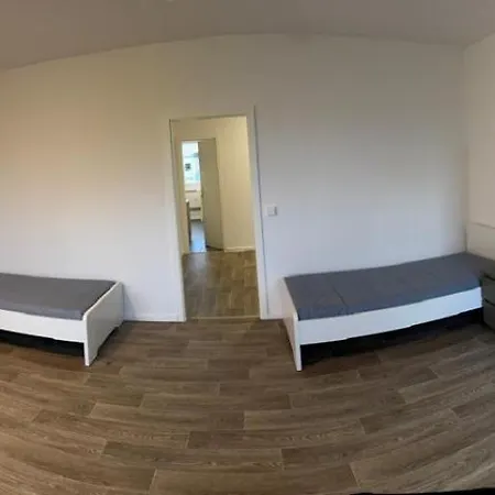 Monteursunterkunft Fuer 7 Personen * 라이프치히