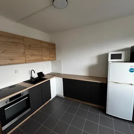 Apartamento Monteursunterkunft Fuer 7 Personen